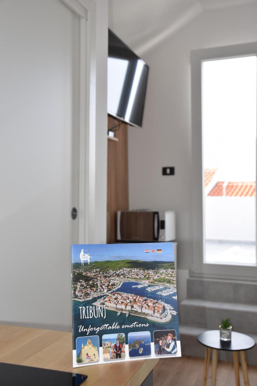 Apartamento Apartman Lucana Tribalj Exterior foto